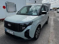 Grün Gebraucht 2024 Ford Tourneo Courier Titanium Van / Kleinbus | 22.999 € (Superpreis)