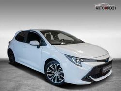 Weiß Gebraucht 2023 Toyota Corolla Team Limousine | 25.790 € (Fairer Preis)