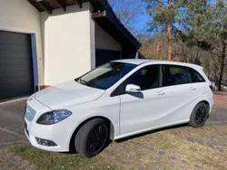 Weiß Gebraucht 2014 Mercedes B180 Van / Kleinbus | 8.900 € (Guter Preis)