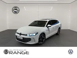 Weiß Gebraucht 2024 VW Passat Elegance Kombi | 47.980 €
