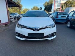 Weiß Gebraucht 2019 Toyota Auris Touring Sports Cool Kombi | 12.590 € (Superpreis)