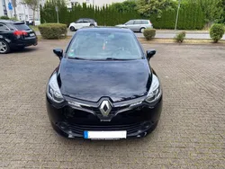 Schwarz Gebraucht 2016 Renault Clio IV LIMITED Kleinwagen | 6.100 € (Fairer Preis)