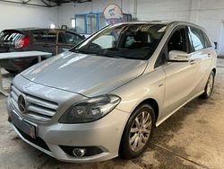Silber Gebraucht 2012 Mercedes 180 Limousine | 7.000 €