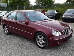 Rot Gebraucht 2002 Mercedes C200 Limousine | 1.790 € (Superpreis)