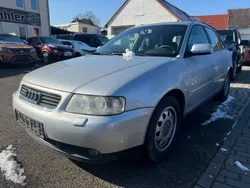 Silber Gebraucht 2002 Audi A3 Attraction Limousine | 1.988 € (Fairer Preis)