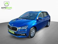 Blau Gebraucht 2023 Skoda Fabia Limousine | 16.290 € (Guter Preis)