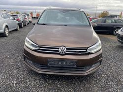 Braun Gebraucht 2015 VW Touran Highline Van / Kleinbus | 10.990 € (Fairer Preis)