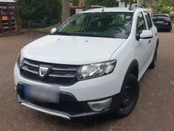 Weiß Gebraucht 2014 Dacia Sandero Prestige Kleinwagen | 6.200 € (Guter Preis)