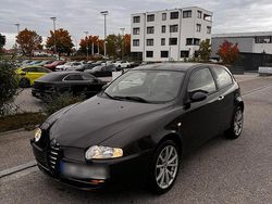 Schwarz Gebraucht 2003 Alfa Romeo 147 Kleinwagen | 1.999 € (Teuer)