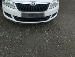 Weiß Gebraucht 2014 Skoda Roomster Van / Kleinbus | 1.890 € (Superpreis)