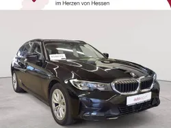 Schwarz Gebraucht 2022 BMW 318 Advantage Kombi | 24.289 € (Guter Preis)