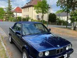 Blau Gebraucht 1991 BMW 318 Cabriolet Cabrio | 17.900 €