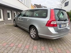 Silber Gebraucht 2008 Volvo V70 Momentum Kombi | 5.500 € (Guter Preis)