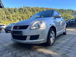 Silber Gebraucht 2010 Suzuki Swift Snow Limousine | 2.950 € (Fairer Preis)