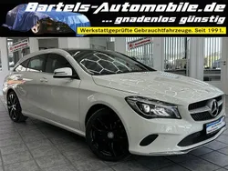 Weiß Gebraucht 2015 Mercedes CLA180 Shooting Brake Kombi | 16.550 € (Fairer Preis)