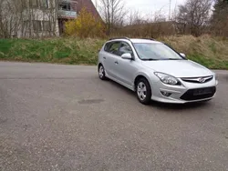Continental silver Gebraucht 2011 Hyundai i30 Edition Kombi | 3.899 € (Fairer Preis)