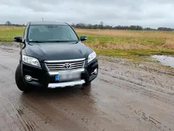Grün Gebraucht 2011 Toyota RAV4 SUV | 8.199 € (Fairer Preis)