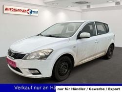 Weiß Gebraucht 2011 Kia Ceed Attract Kleinwagen | 1.999 € (Superpreis)