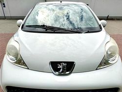Weiß Gebraucht 2009 Peugeot 107 Filou Kleinwagen | 2.000 € (Fairer Preis)