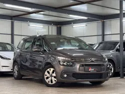 Grau Gebraucht 2020 Citroën C4 SpaceTourer Business Class Van / Kleinbus | 13.390 € (Fairer Preis)