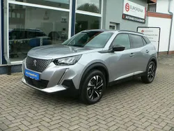 Artense grau metallic Gebraucht 2023 Peugeot e-2008 Allure SUV | 21.190 € (Fairer Preis)