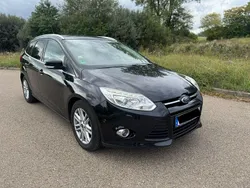 Schwarz Gebraucht 2014 Ford Focus Titanium Kombi | 3.990 € (Superpreis)