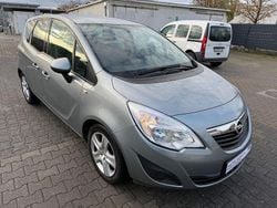 Silber Gebraucht 2011 Opel Meriva Edition Van / Kleinbus | 5.499 € (Fairer Preis)