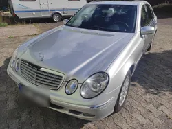 Silber Gebraucht 2005 Mercedes 200 Limousine | 5.999 €