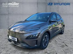 Braun silky bronze / met Gebraucht 2023 Hyundai Kona Prime SUV | 29.822 € (Guter Preis)