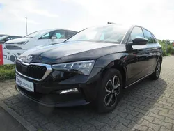 Schwarz Gebraucht 2020 Skoda Scala Ambition Kleinwagen | 17.990 € (Fairer Preis)