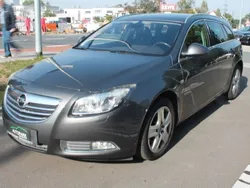 Grau Gebraucht 2011 Opel Insignia Design Edition Kombi | 4.400 € (Guter Preis)