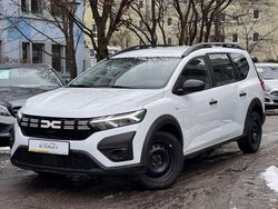 Weiß Gebraucht 2024 Dacia Jogger Essentiel Van / Kleinbus | 15.990 € (Superpreis)