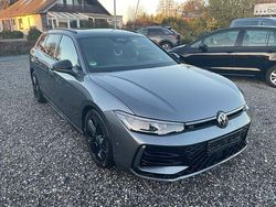 Grau Gebraucht 2025 VW Passat R-line Kombi | 43.990 € (Superpreis)