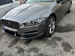 Grau Gebraucht 2019 Jaguar XE Prestige Limousine | 20.400 € (Teuer)