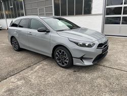 Grau Neu 2025 Kia Ceed Sportswagon Kombi | 24.999 € (Fairer Preis)