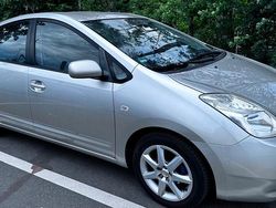 Grau Gebraucht 2004 Toyota Prius Kombi | 4.400 €