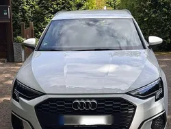 Weiß Gebraucht 2021 Audi A3 Sportback e-tron Comfort Limousine | 23.900 € (Fairer Preis)