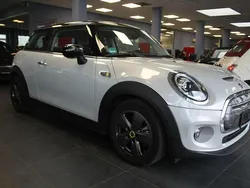 White silver metallic Gebraucht 2020 Mini Cooper SE Kleinwagen | 14.980 € (Fairer Preis)