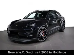Schwarz Neu 2025 Porsche Macan Chrono SUV | 103.530 € (Superpreis)