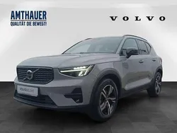 Grau Gebraucht 2023 Volvo XC40 Plus SUV | 35.630 € (Fairer Preis)