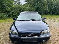 Blau Gebraucht 2002 Volvo S60 Comfort Limousine | 1.000 € (Guter Preis)