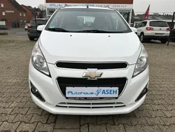 Weiß Gebraucht 2014 Chevrolet Spark LT Kleinwagen | 4.590 € (Fairer Preis)