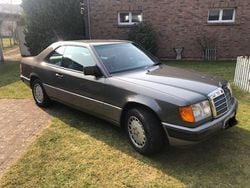Grau Gebraucht 1992 Mercedes E230 Coupé | 9.480 €