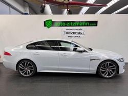 Weiß Gebraucht 2016 Jaguar XF R-Sport Limousine | 14.590 € (Teuer)