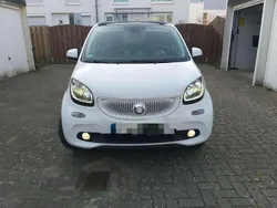 Weiß Gebraucht 2016 Smart ForFour Prime Limousine | 7.000 € (Guter Preis)