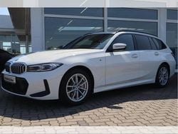 Weiß Gebraucht 2024 BMW 330 Performance Kombi | 44.890 € (Etwas zu teuer)