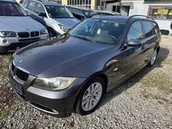 Grau Gebraucht 2005 BMW 320 Sport Line Kombi | 1.799 € (Guter Preis)