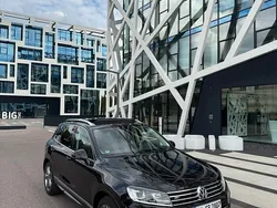 Schwarz Gebraucht 2017 VW Touareg Edition SUV | 27.999 € (Teuer)