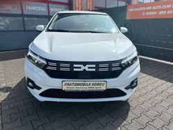 Weiß Gebraucht 2024 Dacia Sandero Expression Kleinwagen | 17.480 € (Guter Preis)