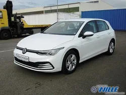 Pure white (weiß) Gebraucht 2021 VW Golf VIII Life Limousine | 19.860 € (Fairer Preis)